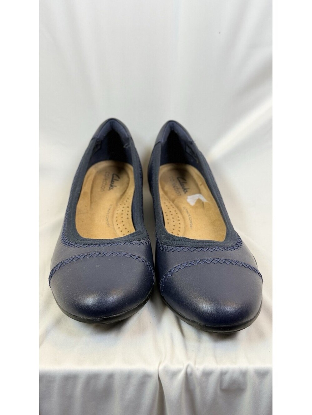 Clarks Artisan Women’s Leather Upper Navy Blue Braided Accent Size 7 Flats